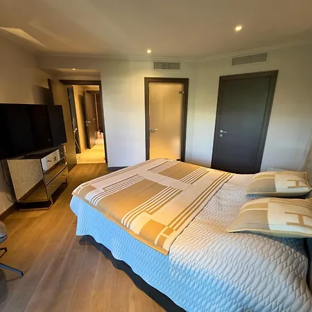 Luxury 2 Bedroom Апартаменти Антіб