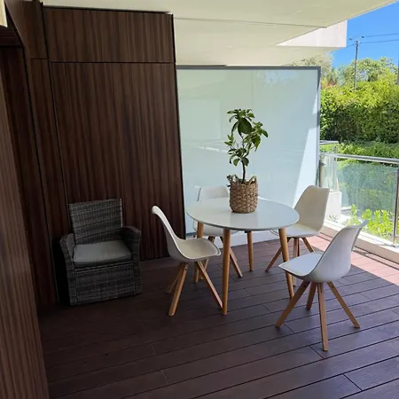 Luxury 2 Bedroom Апартаменти